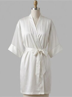 Vintage Victoria’s Secret Gold Label 90s Ivory Satin Kimono Robe